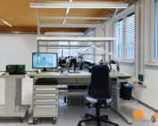 Mesa de trabajo ESD para laboratorio y sala limpia